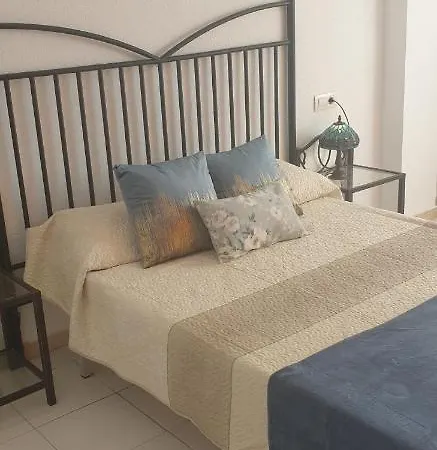 Apartman Jardines Canarios 2 *